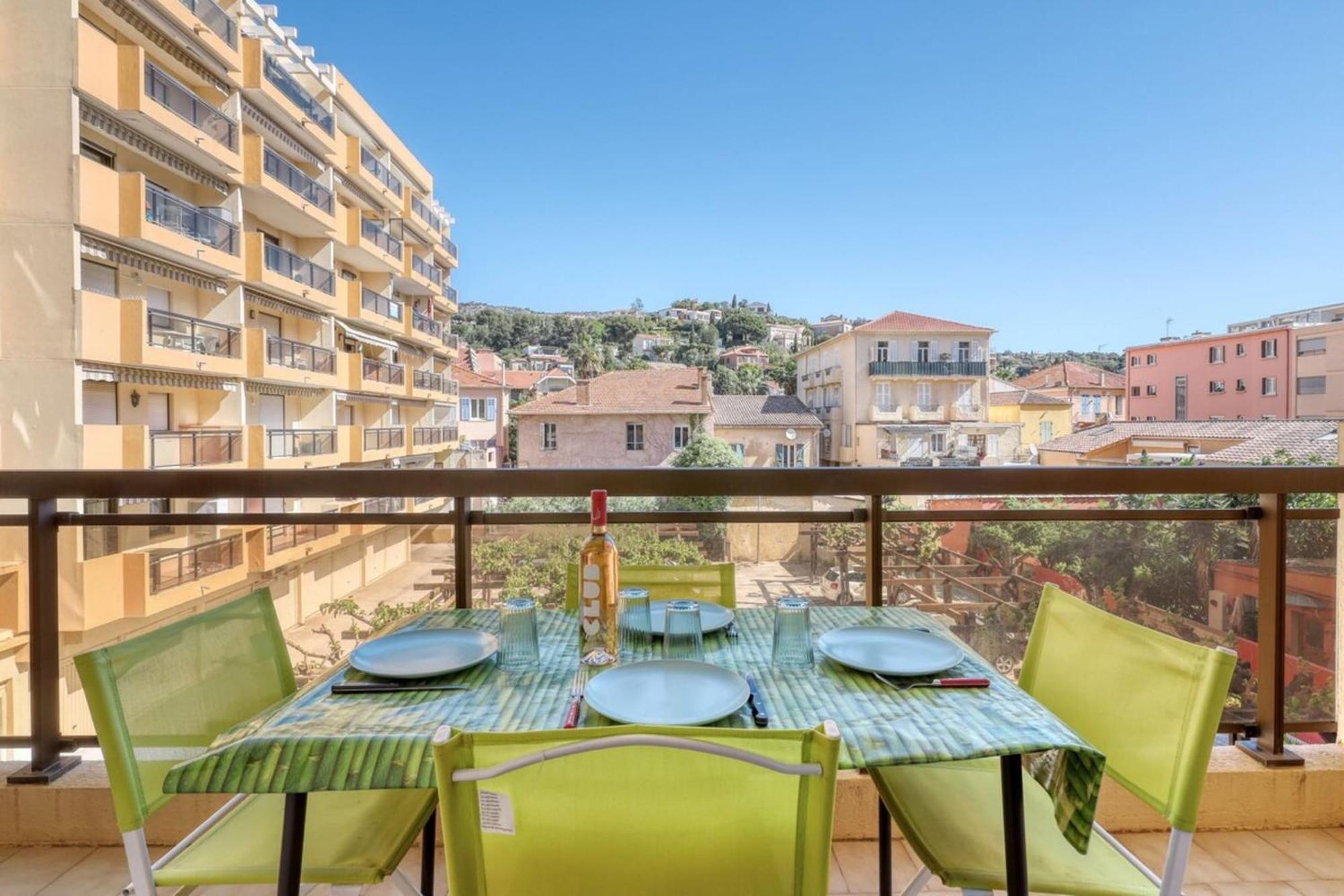 Lavandou - T2 In The City Center - 200 M From The Sea لو لا فاندو المظهر الخارجي الصورة