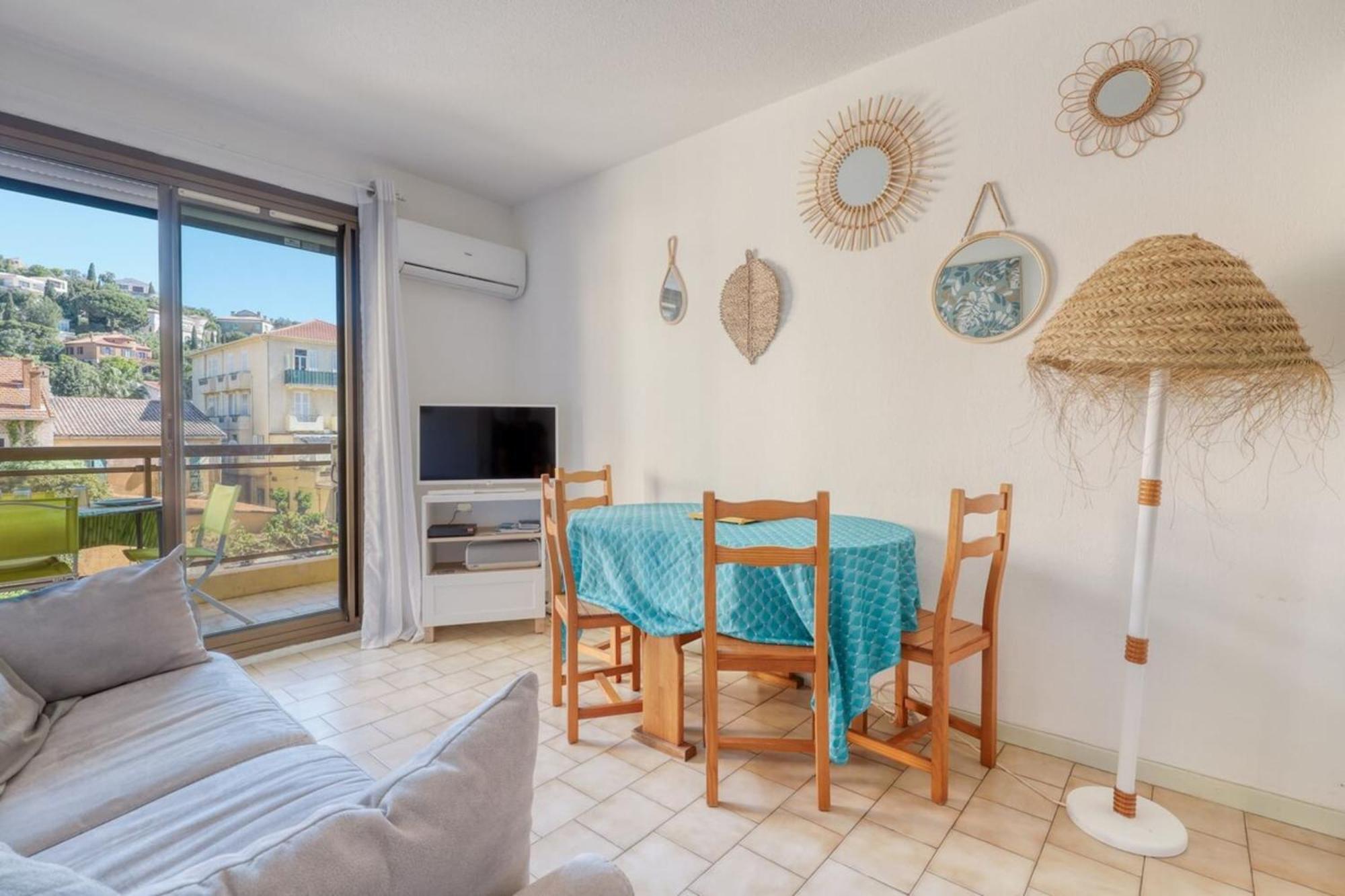 Lavandou - T2 In The City Center - 200 M From The Sea لو لا فاندو المظهر الخارجي الصورة